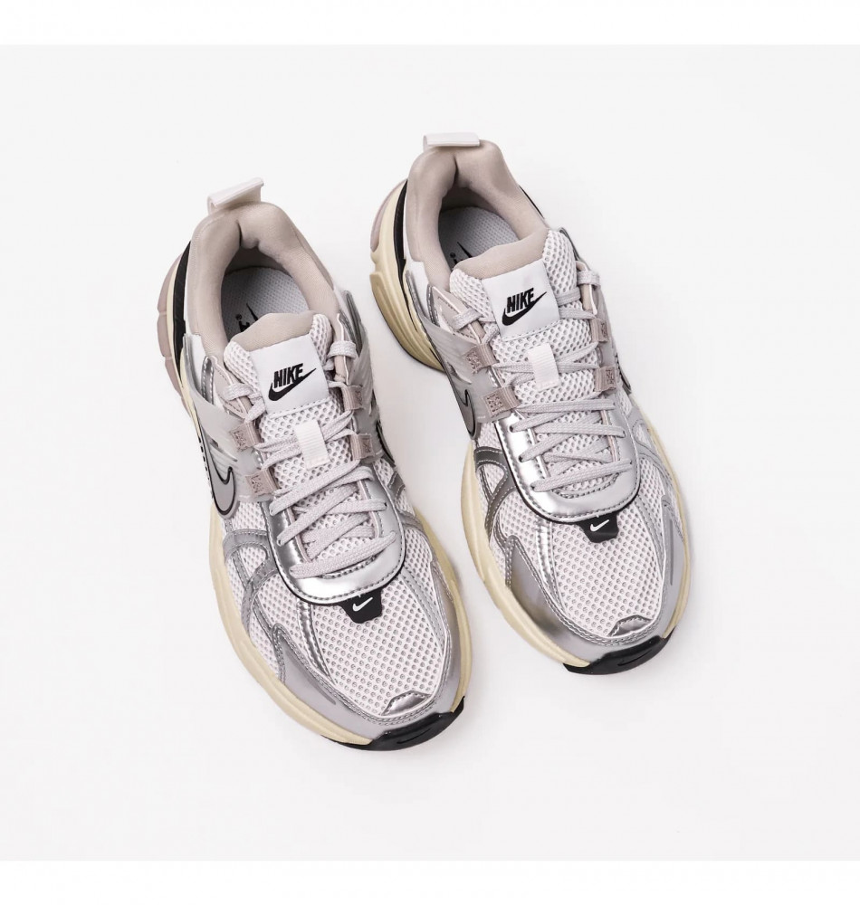 Чоловічі кросівки Nike V2K Run FD0736-100_image_3