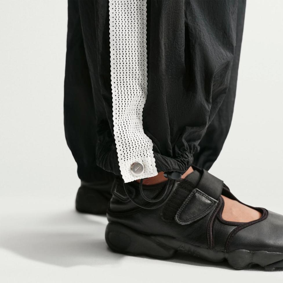Жіночі штани NIKE W NK BALLOON TRACK PANT IM8167-010_image_4