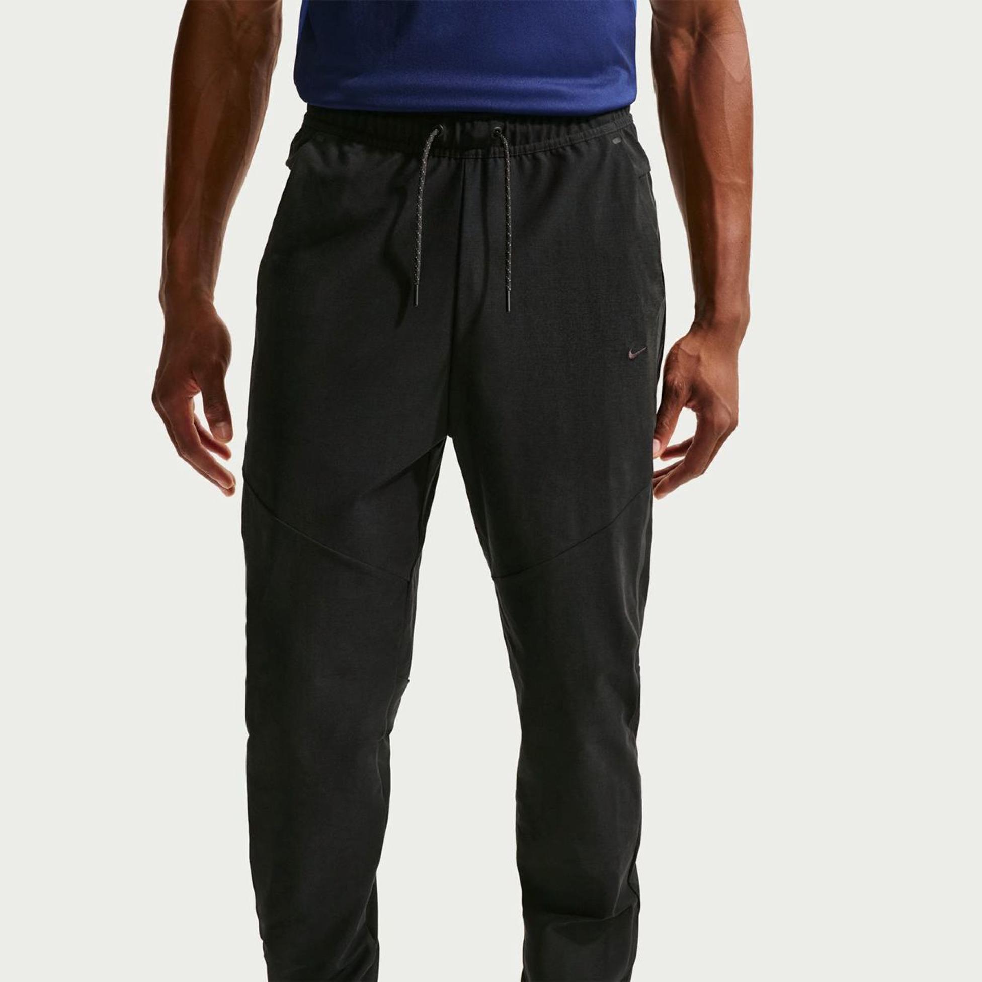 Чоловічі штани NIKE M NK TECH SHORI KNIT DRILL PNT IF1404-010