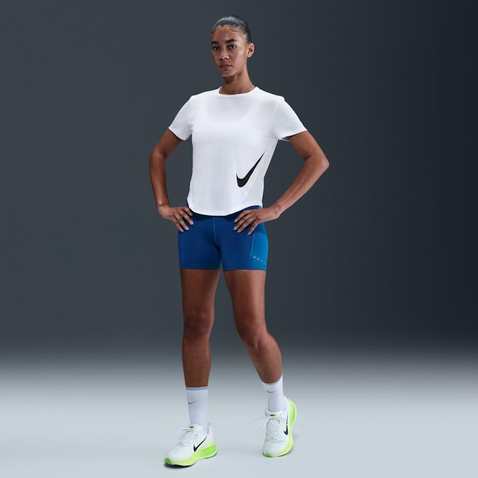 Женская футболка NIKE W NK TEMPO SWSH HBR DF SS TOP HV2772-100_image_3