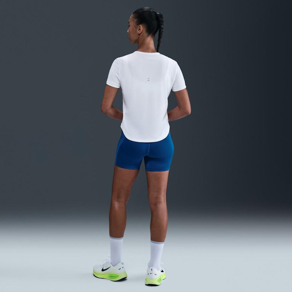 Женская футболка NIKE W NK TEMPO SWSH HBR DF SS TOP HV2772-100_image_4