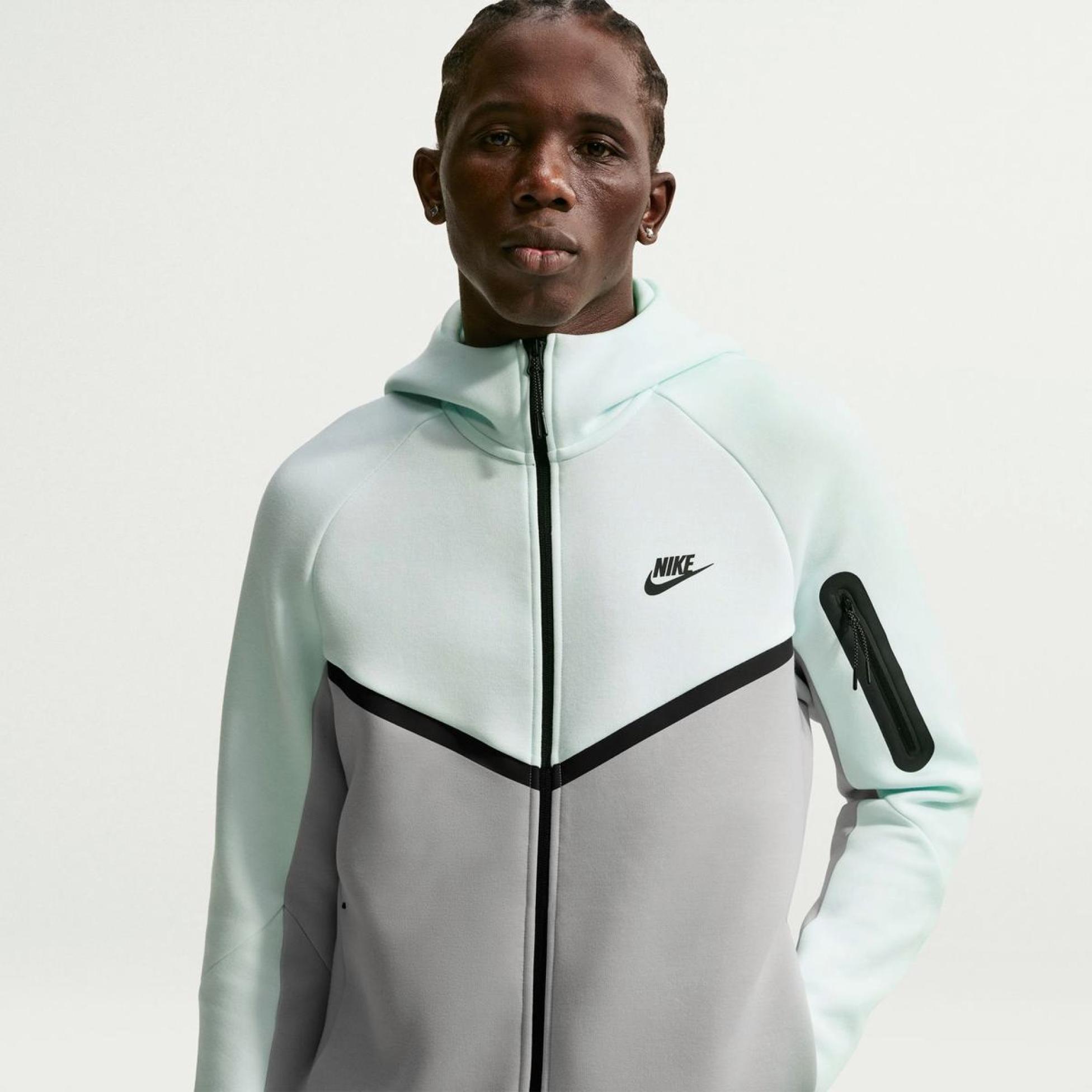 Чоловіче худі NIKE M NK TCH FLC FZ WR HOODIE HV0949-394