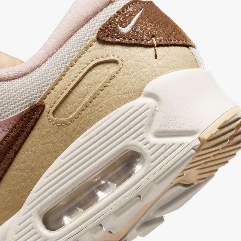 Жіночі кросівки NIKE WMNS AIR MAX 90 FUTURA DZ4704-100_image_8