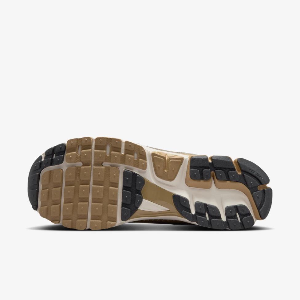 Чоловічі кросівки NIKE ZOOM VOMERO 5 MS FJ4151-006