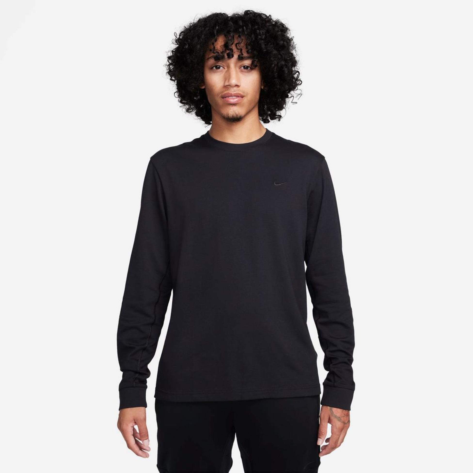 Чоловічий лонгслів Nike Primary Dri-FIT FB8585-010