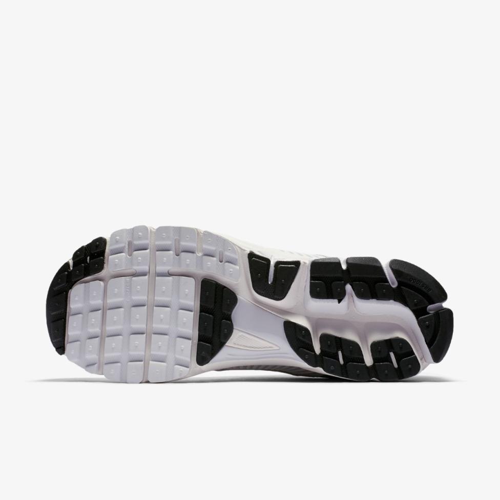 Чоловічі кросівки для бігу Nike Zoom Vomero 5 Sp BV1358-001