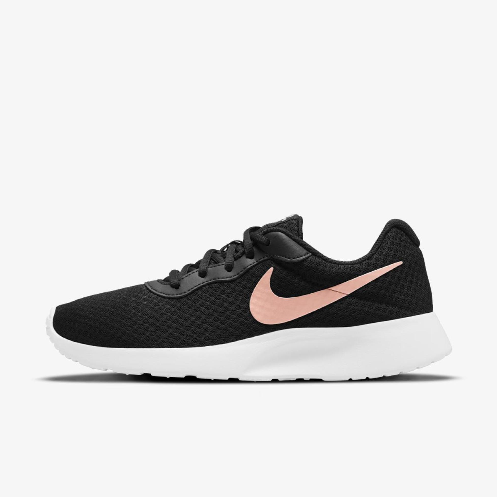 Жіночі кросівки NIKE WMNS TANJUN DJ6257-001